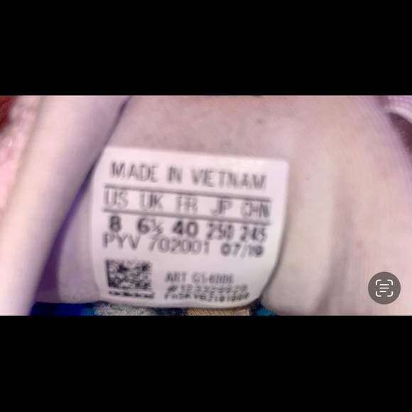 White and Cream Adidas Womens Ultraboosts sz 8! - Picture 6 of 6